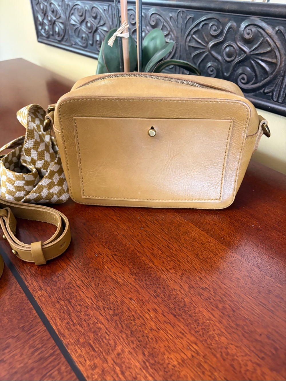 Madewell   The Transport Camera Bag in English Saddle
